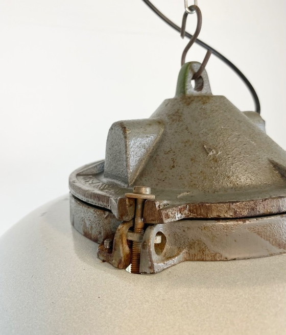 Image 1 of Suspension industrielle en fonte émaillée grise de Zaos, années 1960