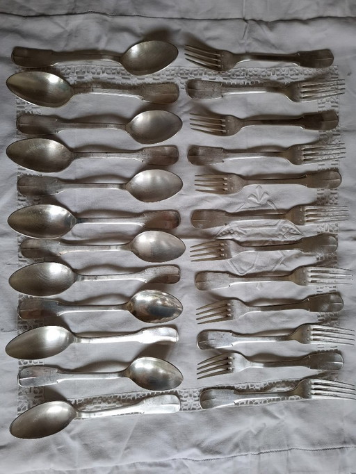 François Frionnet Uniplat/Old Paris silver-plated metal table cutlery for 12 people.