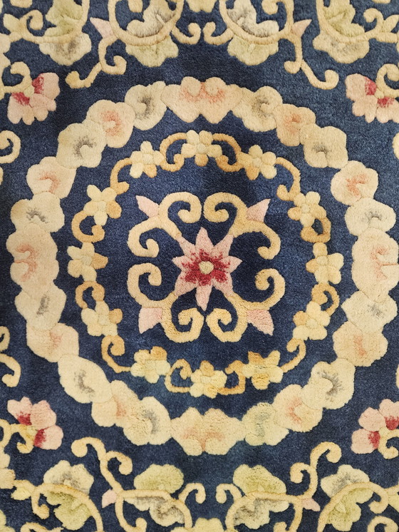 Image 1 of Handgeknüpfter orientalischer Aubusson-Teppich aus Wolle mit blauem Blumenmuster, 307 x 430 cm