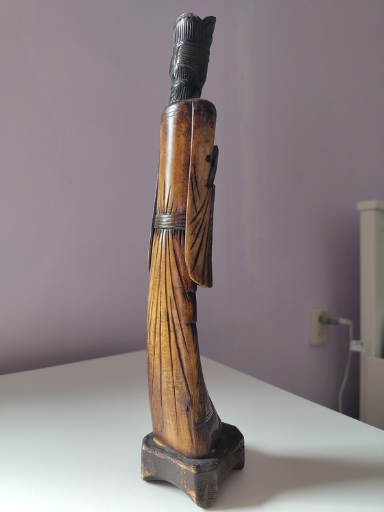 Image 1 of Statua asiatica in legno alta 33 cm