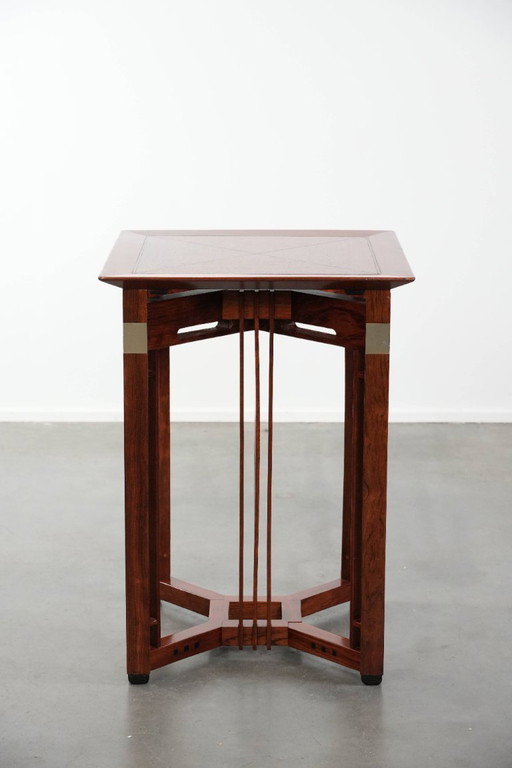 Hoge in zeer goede staat verkerende vierkante Art Deco Schuitema design bijzettafel
