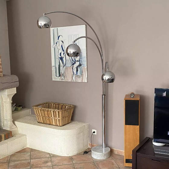 Image 1 of Lelietjes-van-dalen vloerlamp. Goffredo REGGIANI. 1970.