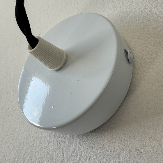 Image 1 of SUSPENSION ANCIENNE DENTELEE EN OPALINE  25 CM VINTAGE