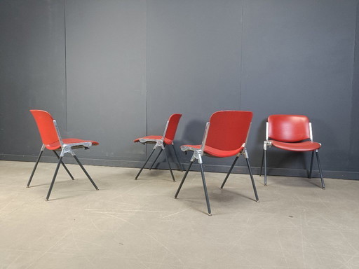 Vintage italienische stapelbare Esszimmerstühle, 1970er