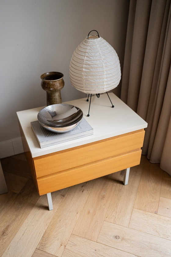 Image 1 of Set van 2 houten nachtkastjes