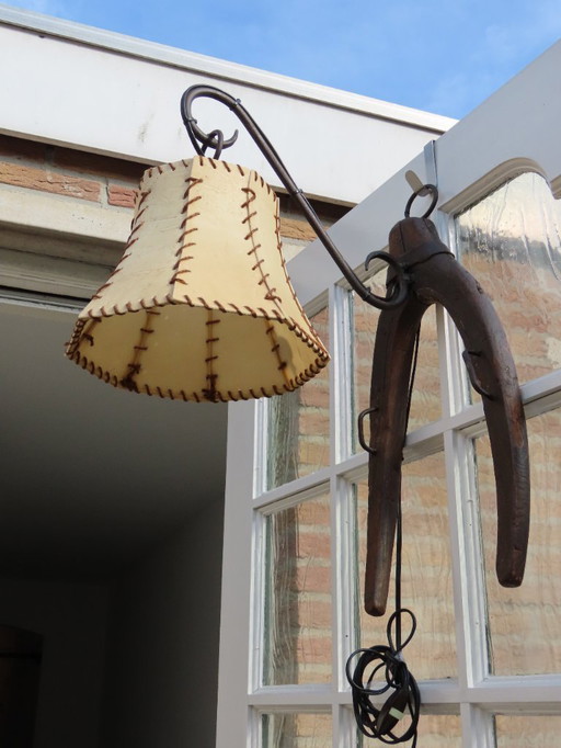 Distinctive rustic wall lamp