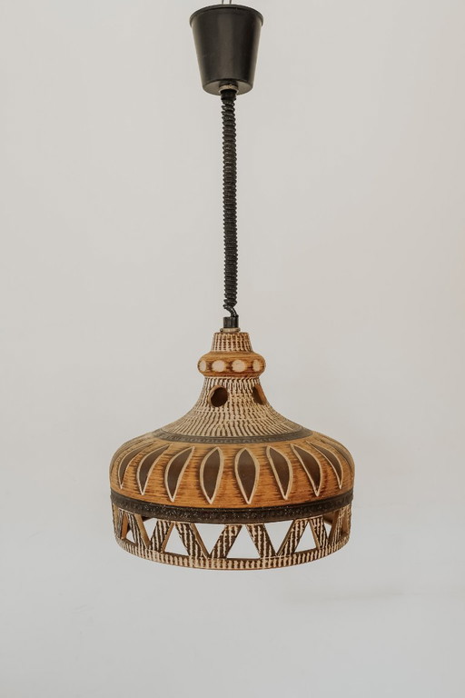 Lampada a sospensione vintage in ceramica proveniente dalla Danimarca, anni '70. – hanglampen