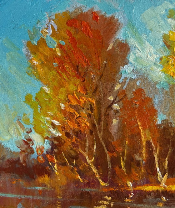 Image 1 of Origineel olieverfschilderij: Herfstlandschap aan een rivier, gouden weerspiegeling van het bos.