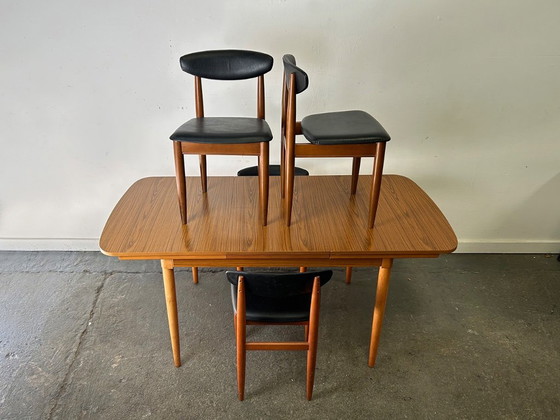 1960/70s Schreiber Mid-Century Extending Dining Table 4 Matching Dining Chairs – Dining set, Wood (photo 4 of 12)
