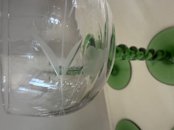 Image 1 of Set di 4 bicchieri da vino con base verde ritorta