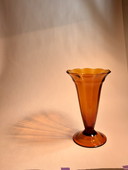 Bernsteinfarbene Art-Deco-Vase