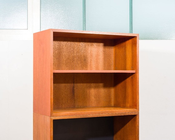 Image 1 of Cómoda de teca de los años 60 con estante de dos piezas