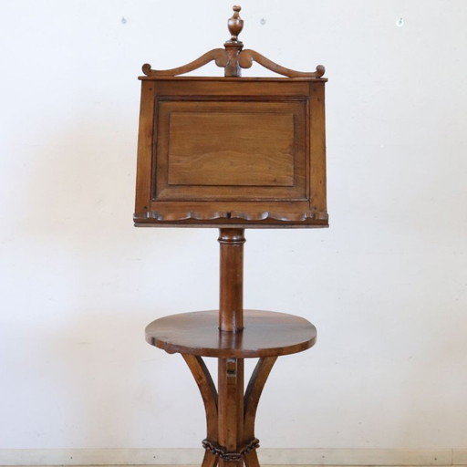 Leggio antico in noce, Italia, inizio XIX secolo