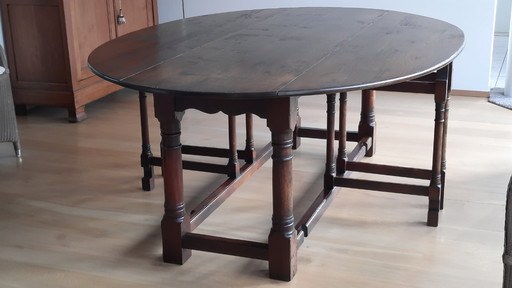 Gateleg table