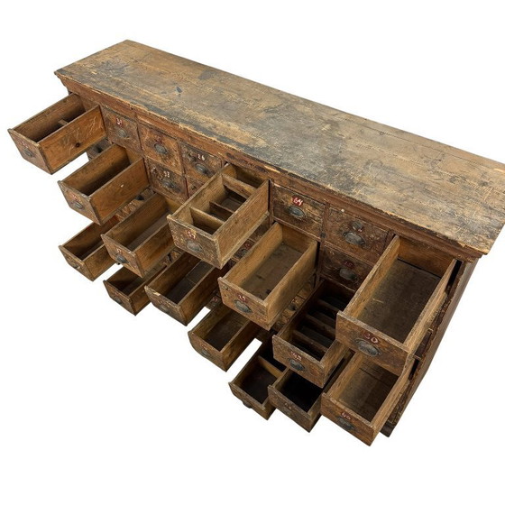 Image 1 of Gran cómoda antigua – mueble industrial con 48 cajones