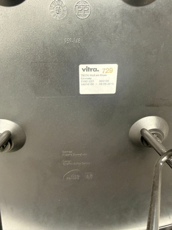 Image 1 of Chaise Vitra Eames DAR (2x)