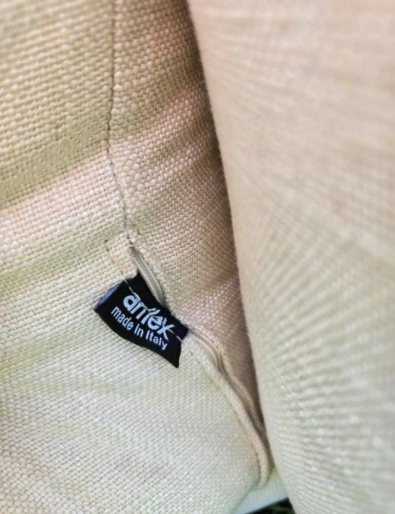 Image 1 of Arflex Marenco 4 seater sofa 96x255cm in fabric T show model