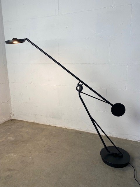 Image 1 of DCWEditions Aaro table/desk lamp design Simon smithz