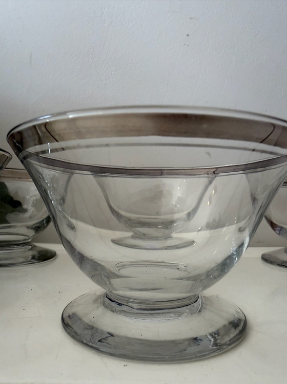 Coupes à dessert avec bord argenté – Verres et carafes, Verre (photo 5 of 5)