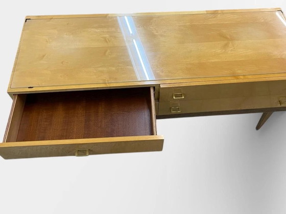 Coiffeuse / Commode Vintage Mid Century – Placage Érable – Poignées Laiton – Plateau Verre – Années 50/60 – (photo 10 of 17)