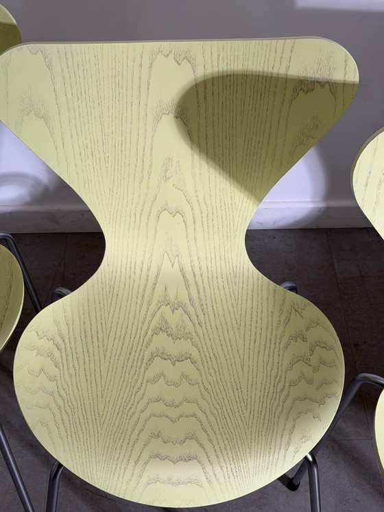 Set di 6 sedie della serie 7 di Fritz Hansen – Arne Jacobsen – Lime – 2007 – Sedie da pranzo (photo 8 of 10)