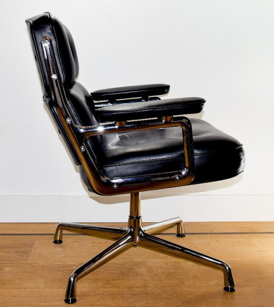 Image 1 of Vitra Eames Lobby Chair ES 108 in black leather and chrome