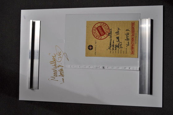 Image 1 of Van Apple - Gemengde media - Maanwandelaar (ref 3150)