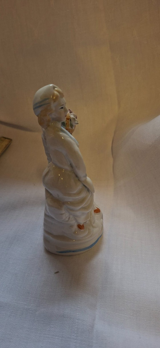 Vintage porcelain girl – Decorative Objects, Ceramic (photo 3 of 5)