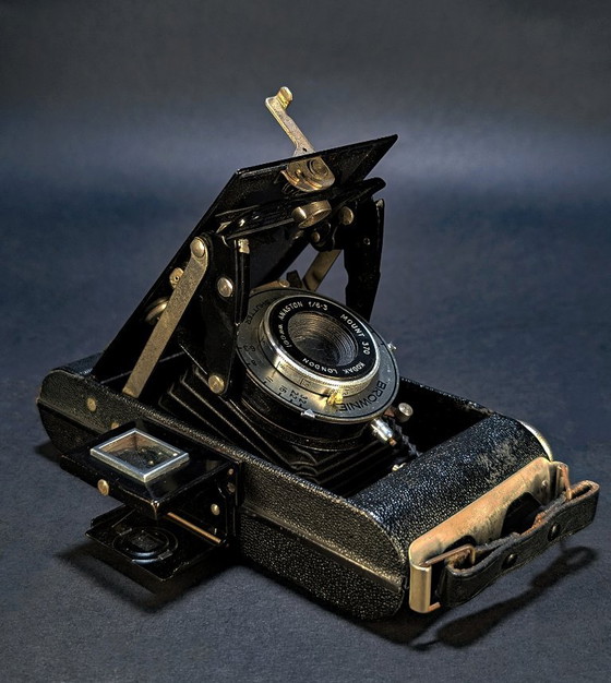 Six-20 Folding Brownie, Second Model 1948–1954 Made in UK – Kodak, Objets déco, Glass, Leather (photo 8 of 15)