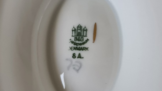 Bing & Grøndahl “Gaviota con borde dorado” (Blå Måsen) – Juego de porcelana de 20 piezas, años 50/80 En (photo 13 of 15)