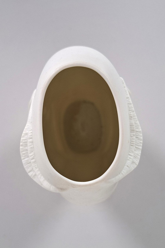 Image 1 of Porcelain Kaiser vase