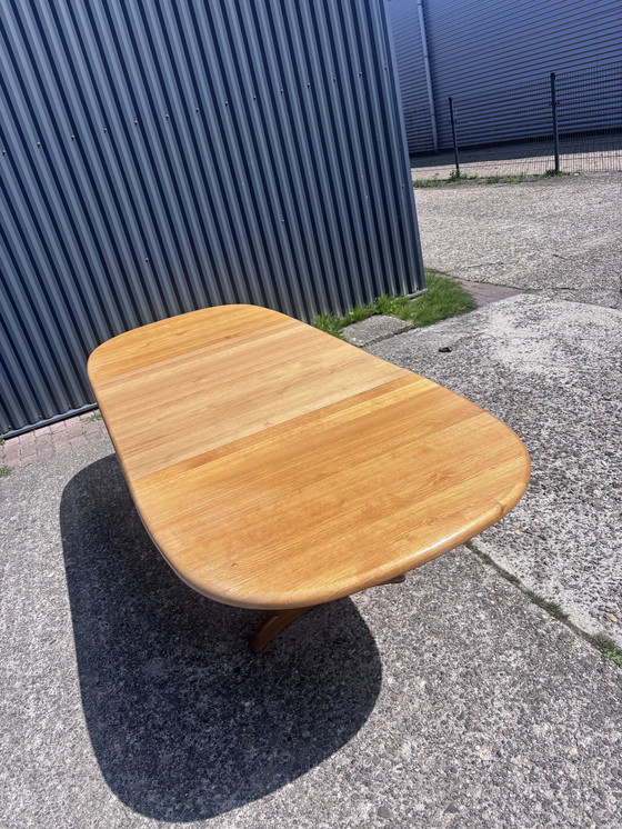 Image 1 of Vintage oak dining table extendable solid