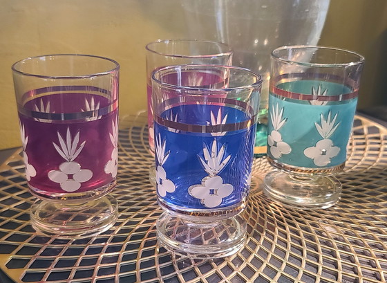 Image 1 of 4 copas de vino o zumo de mediados de los años 50/70