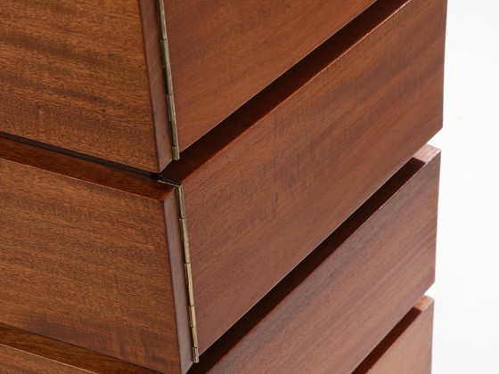 Image 1 of Grote Franse modernistische kast met twee deuren, massief mahoniehout, jaren 1940.