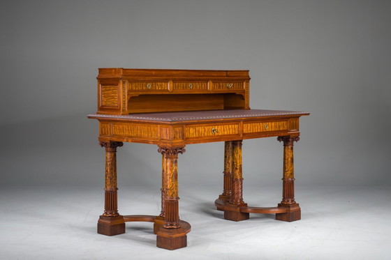 Image 1 of Wilhelmine Sekretär in Nussbaum & Edelholzfurnier mit Lederplatte