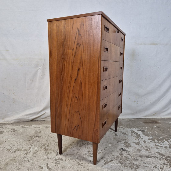 Image 1 of Vintage Deense ladekast, commode jaren 60 teak 6 laden