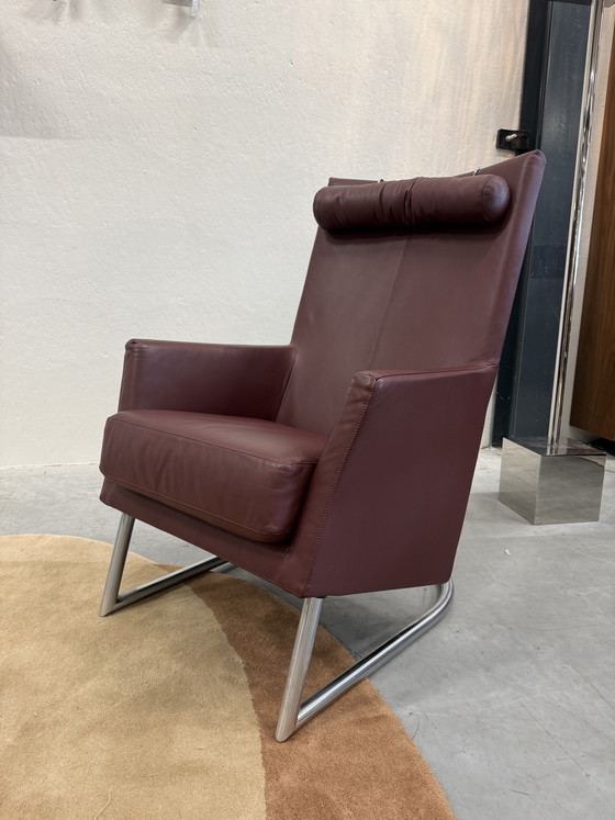 Image 1 of Sillón Montis Madonna de piel rubí