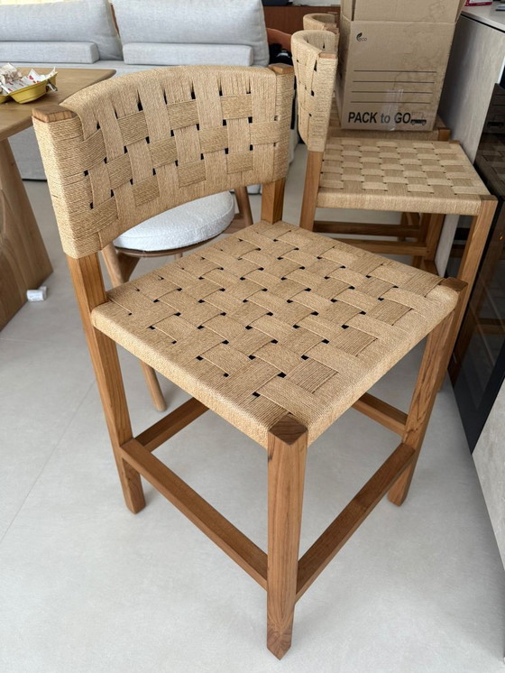 Image 1 of DAREELS bar stools, Immaculate!