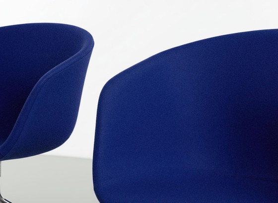 Image 1 of 4x HAY AAC 25 design chairs, very nice