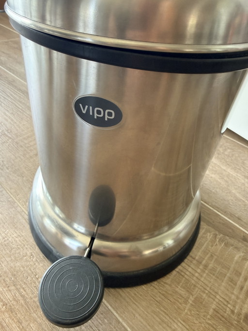 Vipp 13 roestvrijstalen pedaalemmer – Deens design