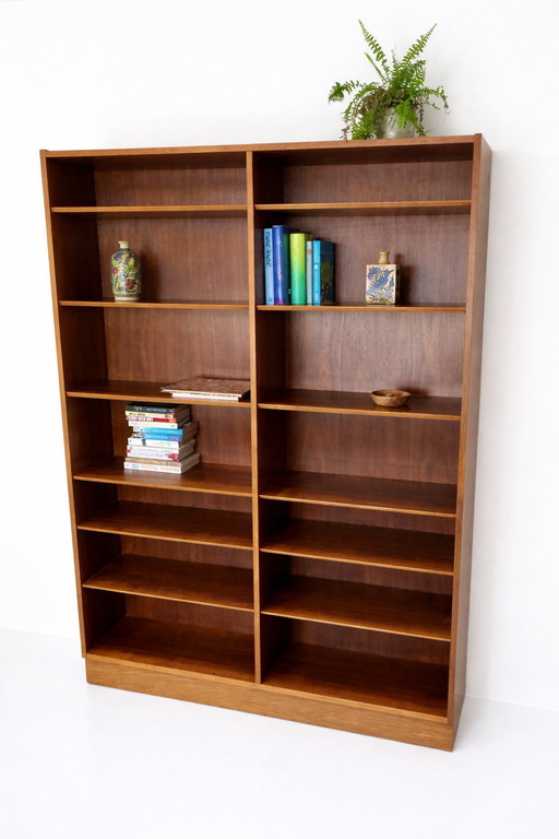 Libreria di design danese di Poul Hundevad