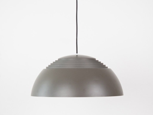 Danish vintage AJ Royal 500 pendant lamp by Arne Jacobsen, Louis Poulsen, 1958