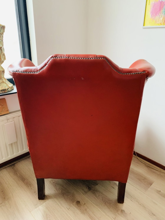 Image 1 of Prachtige Chesterfield stijl rode fauteuil 