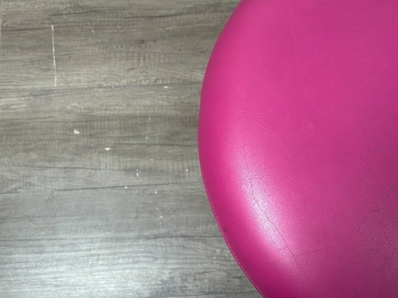 Artifort Mushroom Pouf – Fuchsia Leather | Pierre Paulin – Footstools & poufs (photo 7 of 8)