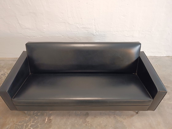 Image 1 of Divano vintage in vinile di metà secolo