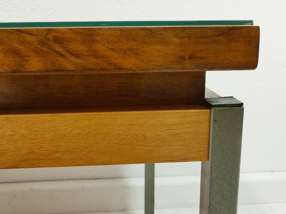 Image 1 of Vintage Couchtisch Nussbaum mit Glasplatte – Mid Century Sofatisch mit Stahlrohrbeinen, 1960er Jahre Coffee Table