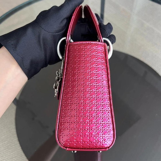 Image 1 of DIOR LADY MINI - Kalbsleder, Mikro-Cannage, Metallic-Rosa, Silberne Beschläge, Verstellbarer Riemen