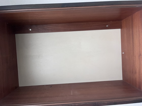Vintage (jaren 60) zwevende wandkast met schuifdeuren – Wood (photo 11 of 11)