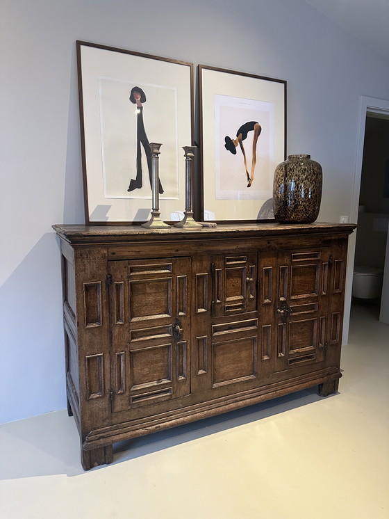 Image 1 of Antiek spaans dressoir