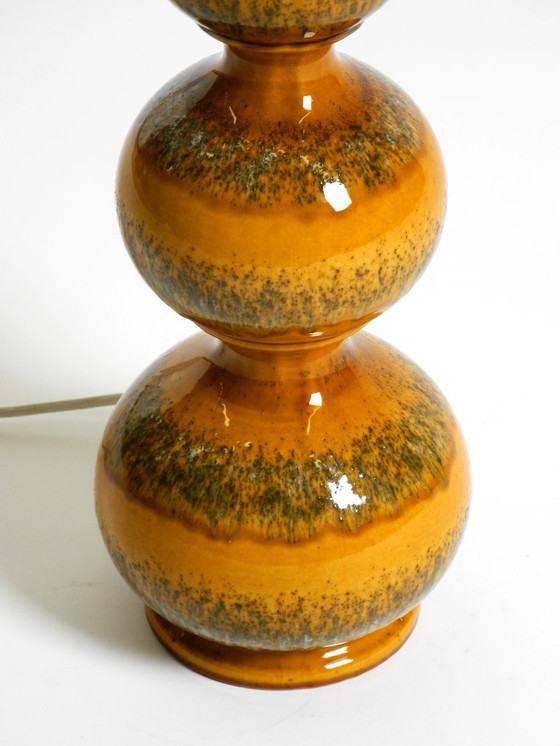 Image 1 of Mooie grote keramieken tafel- of vloerlamp uit 1960 in lichtbruin van Kaiser Leuchten